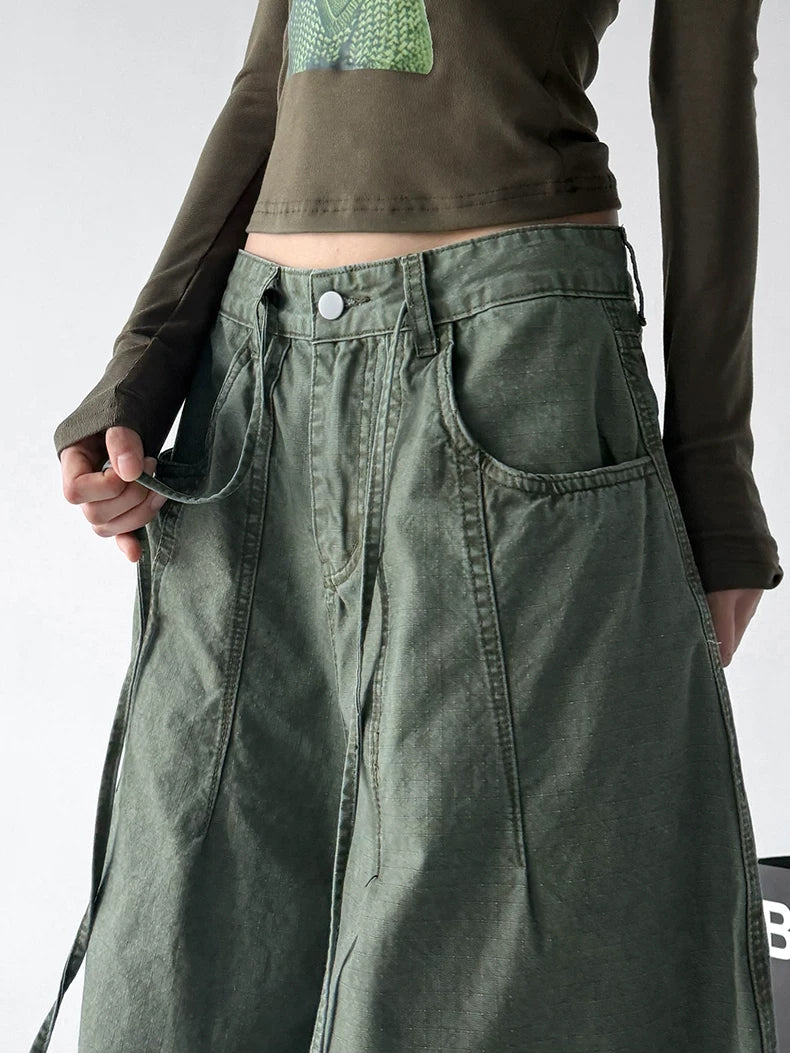 Green wide-leg pants - waist detail