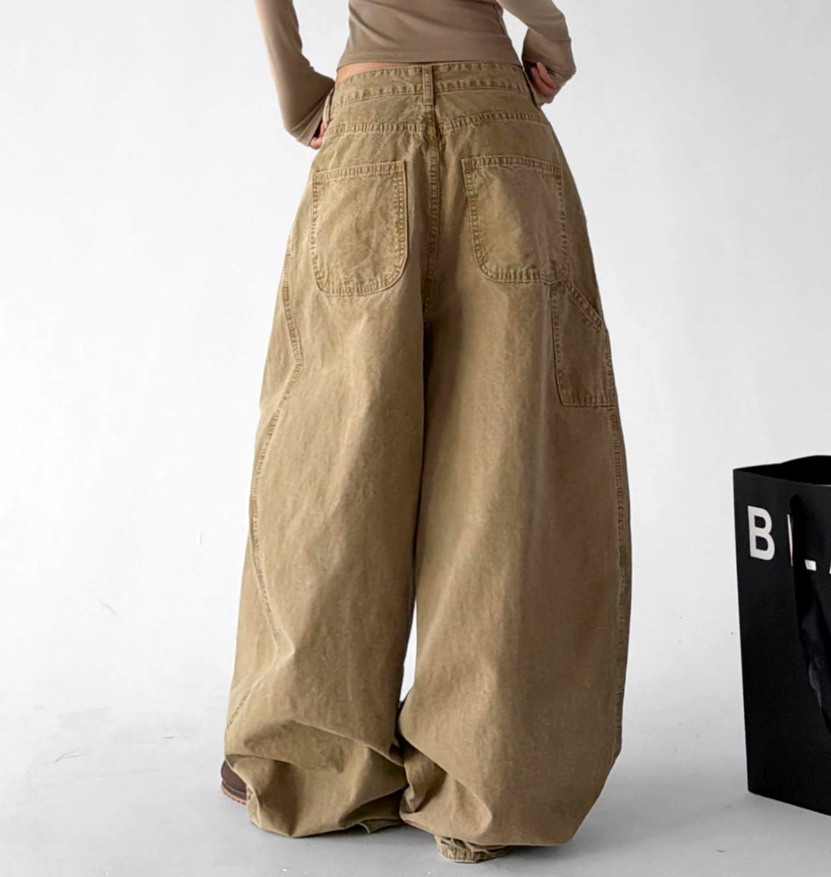 Patch-Pocket Wide-Leg Jeans