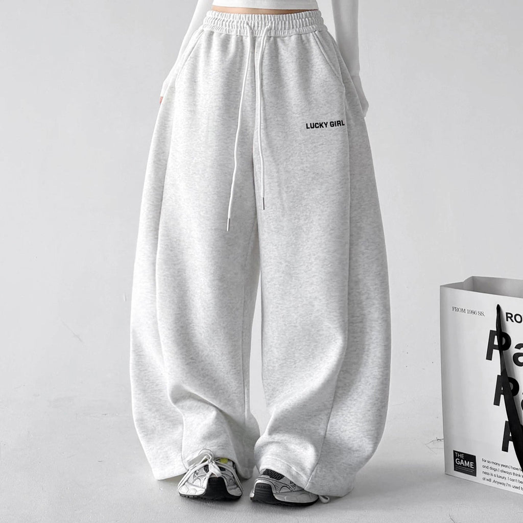 ct66252 letter print wide leg sweatpants white gray front 05 focus v2
