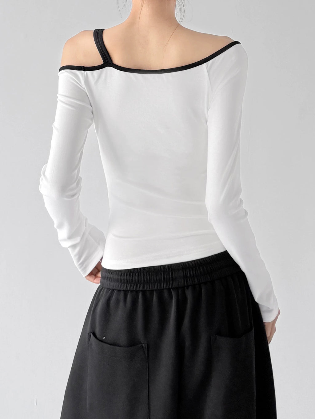 White asymmetrical off-shoulder top back - CT66264