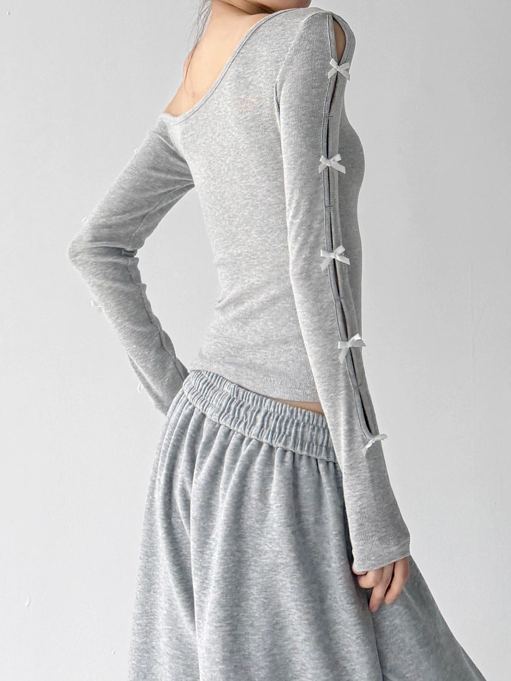 Gray bow-sleeve top back - CT66279