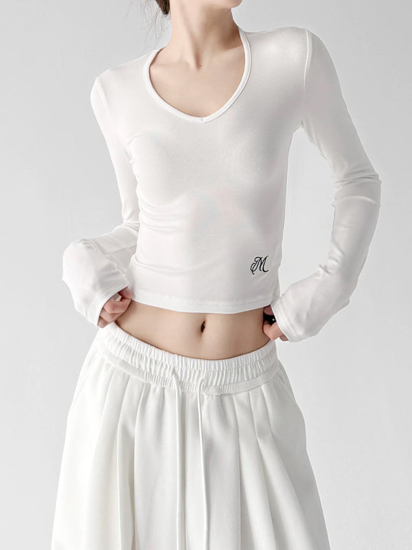 White emblem top front hands - CT66281