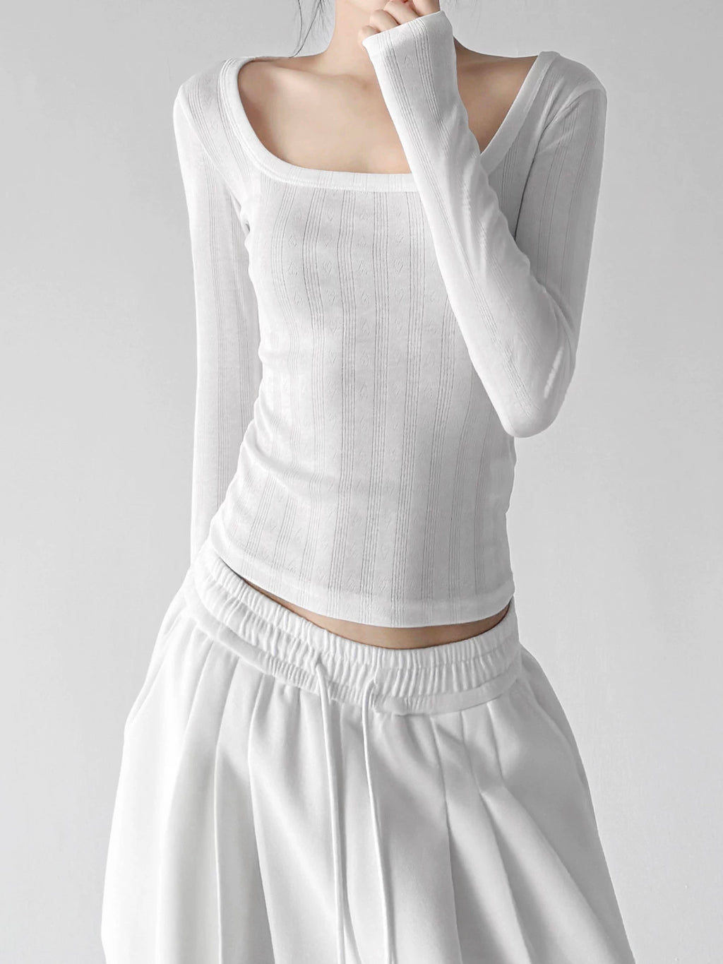 White ribbed scoop-neck top sleeve detail - CT66295