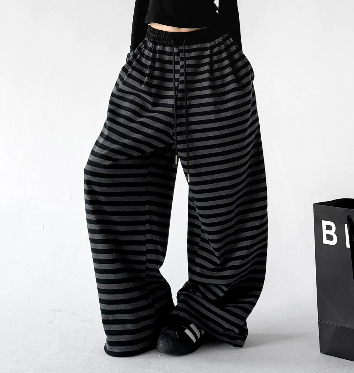 Black Gray striped wide-leg pants side - CT66298 메인 이미지