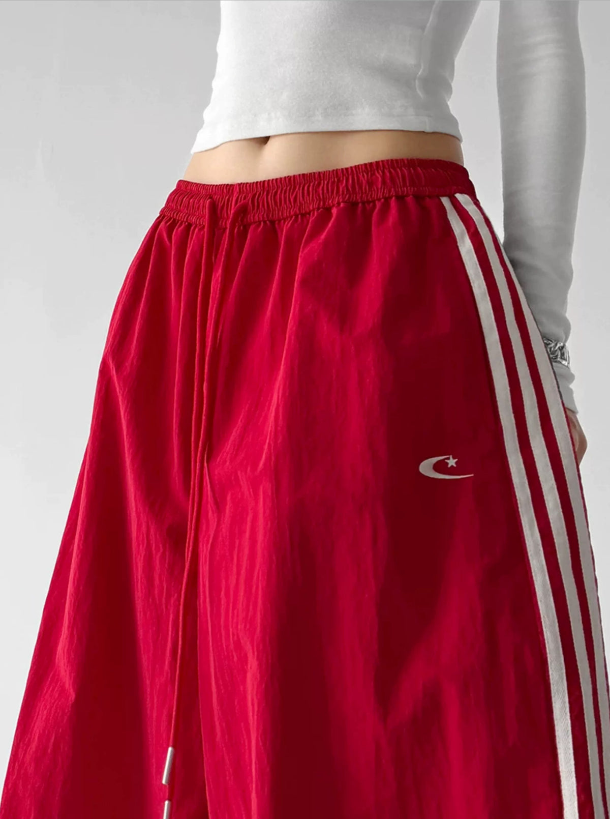 Red side-stripe wide-leg pants waist detail - CT66303