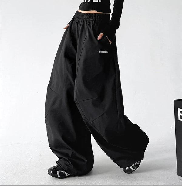 ct886 letter detail wide leg pants black walking view 24 edgefix focus v2