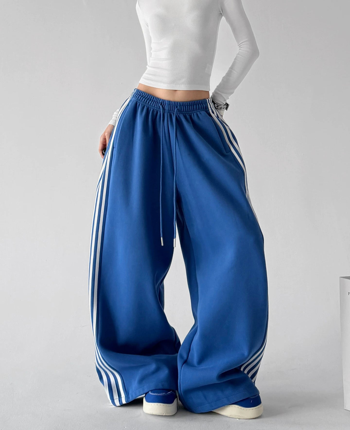 Side-Stripe Wide-Leg Sweatpants 서브 이미지