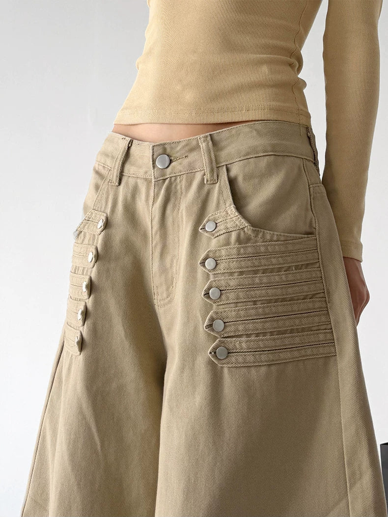 Khaki wide-leg pants, waist detail view.