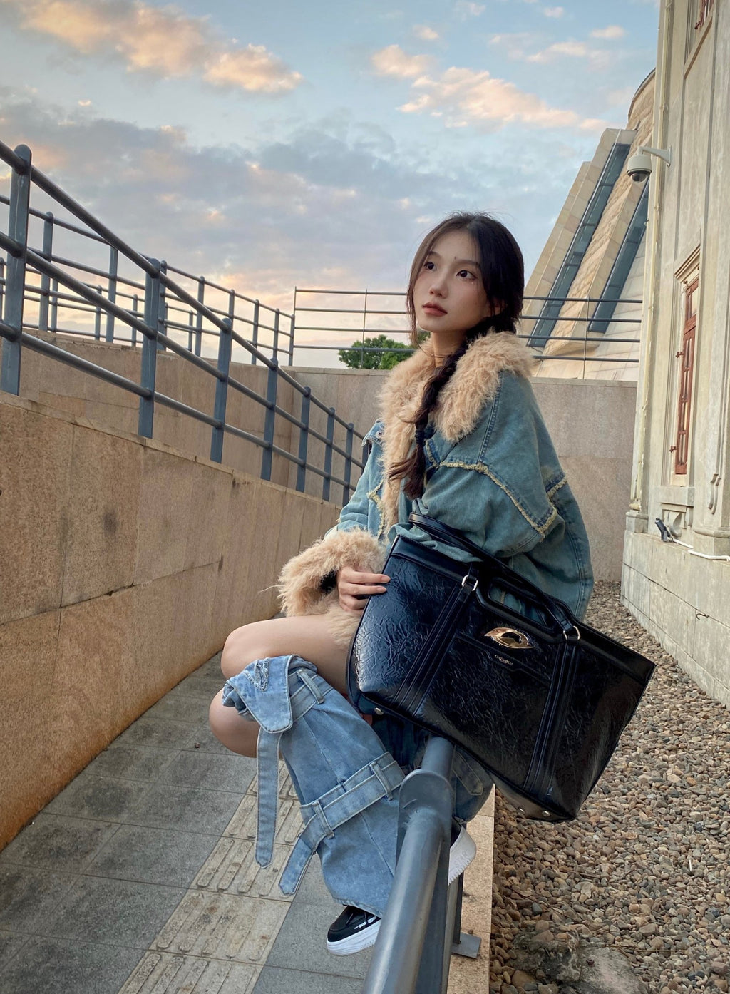 CULTIVATOR Black Pleated Handheld Tote Bag - COPPING THREADS - CULTIVATOR