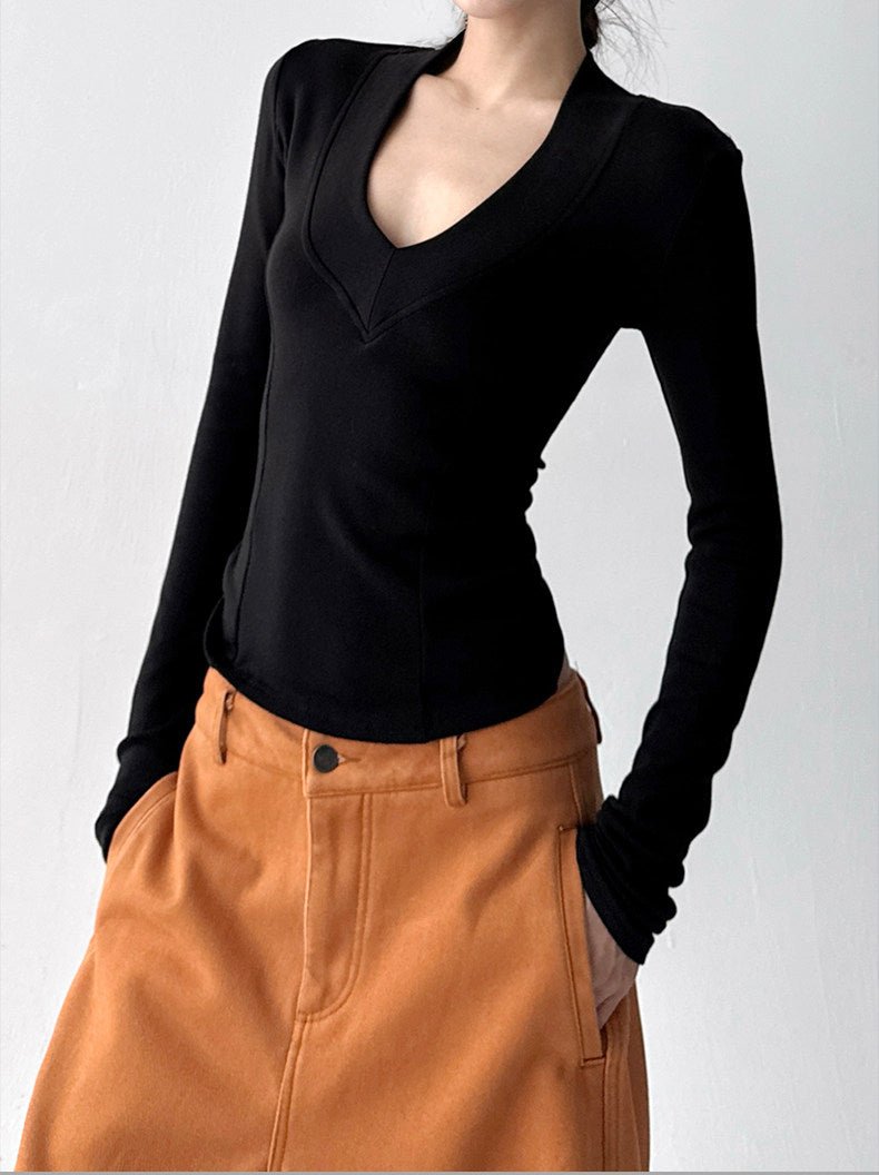 Deep V-Neck Fitted Long-Sleeve Top - CT231152 Secondary image