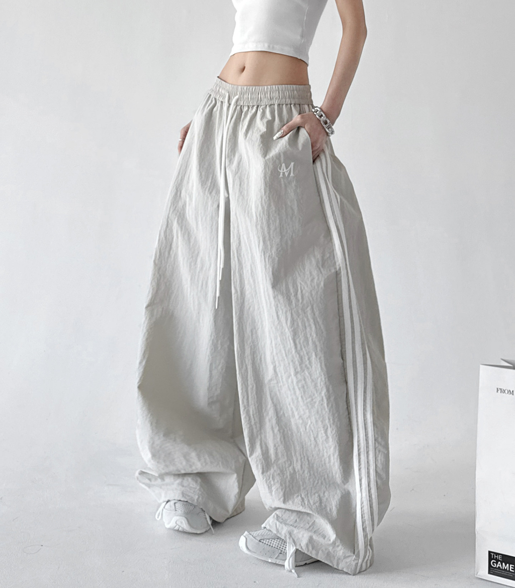 Side-Stripe Wide-Leg Parachute Pants – CT6617