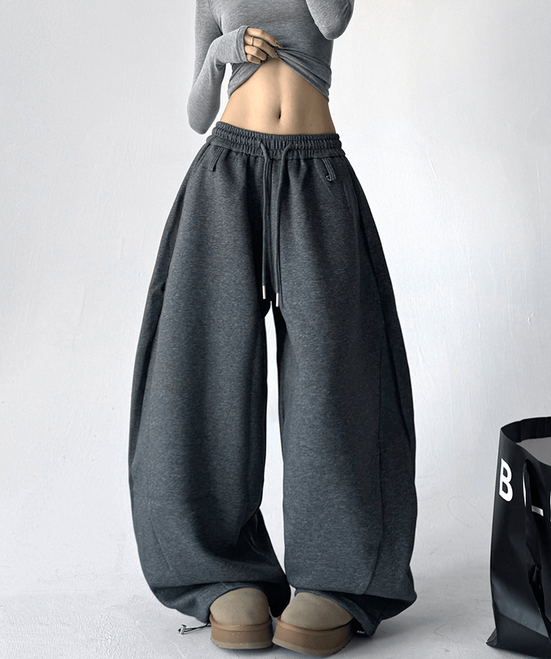 Essential Wide-Leg Sweatpants Secondary image