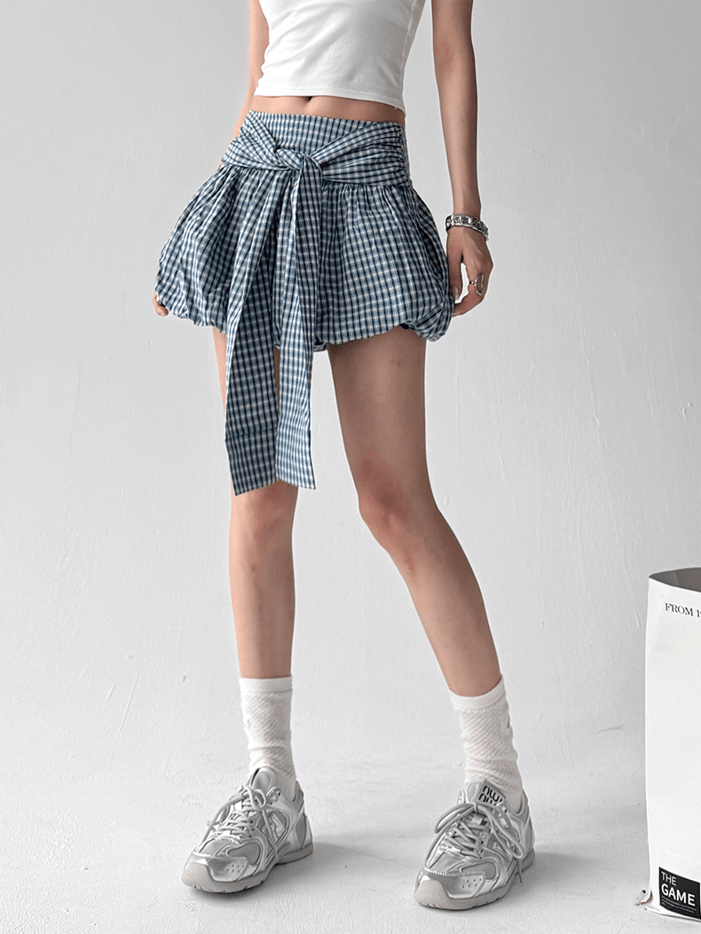 Gingham Balloon Skirt Shorts with Front Tie Secondary image