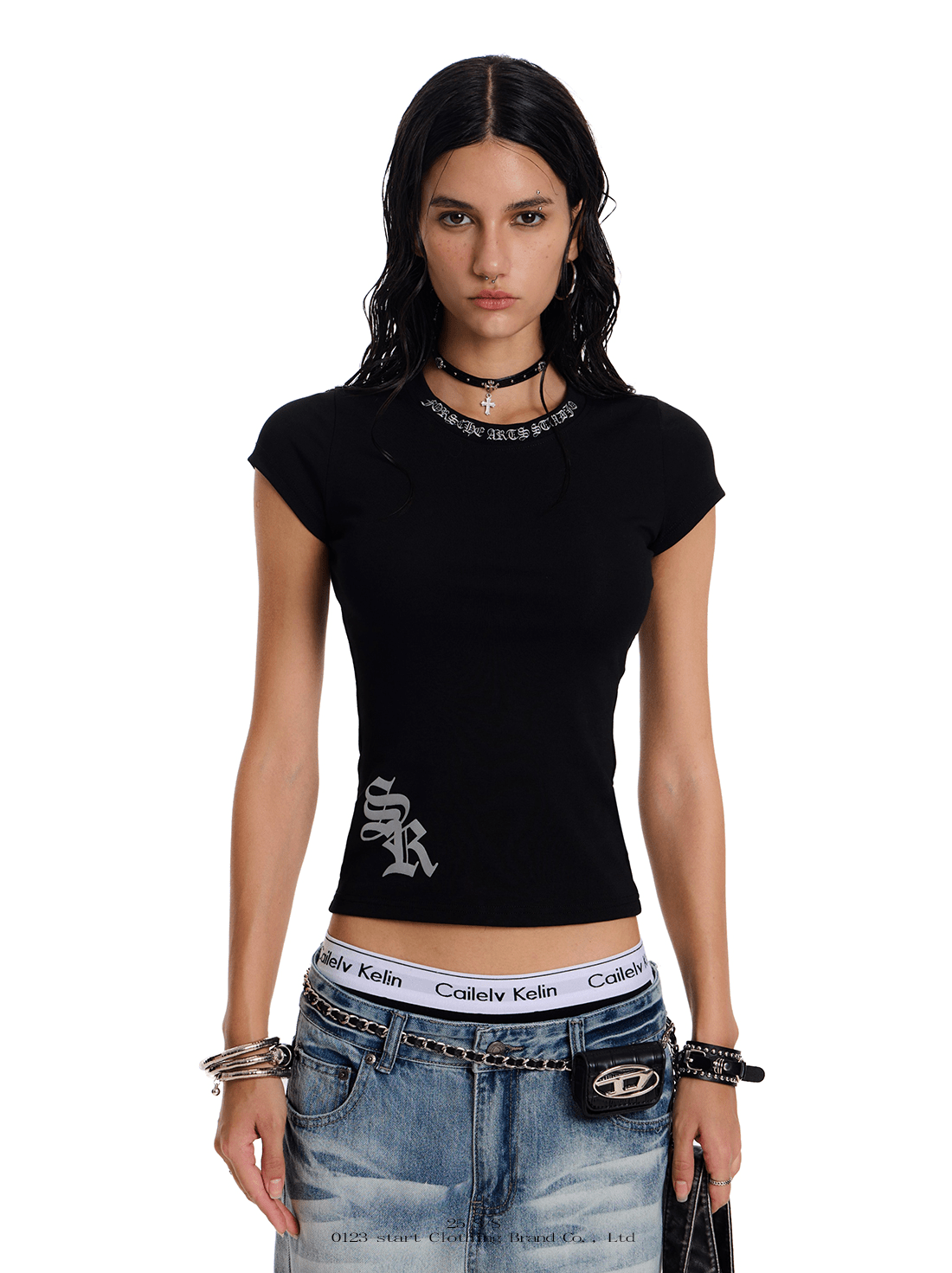 Gothic Letter Print Fitted Tee Secondary image