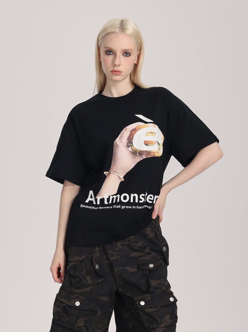 Handheld Burger Print Tee - COPPING THREADS - ARTMONSTER