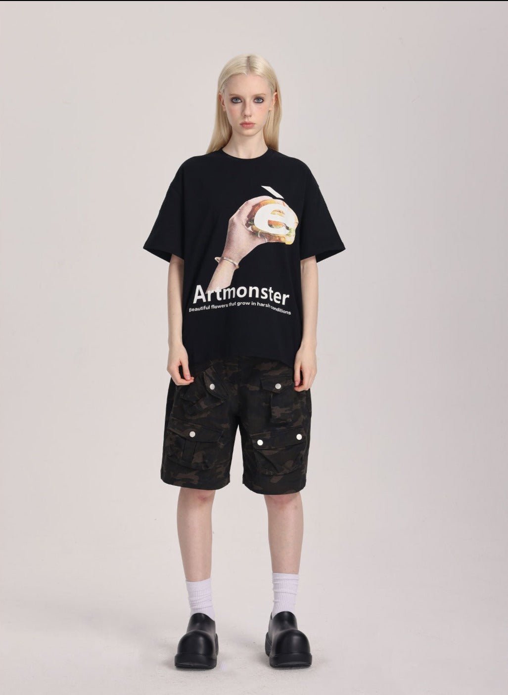 Handheld Burger Print Tee - COPPING THREADS - ARTMONSTER