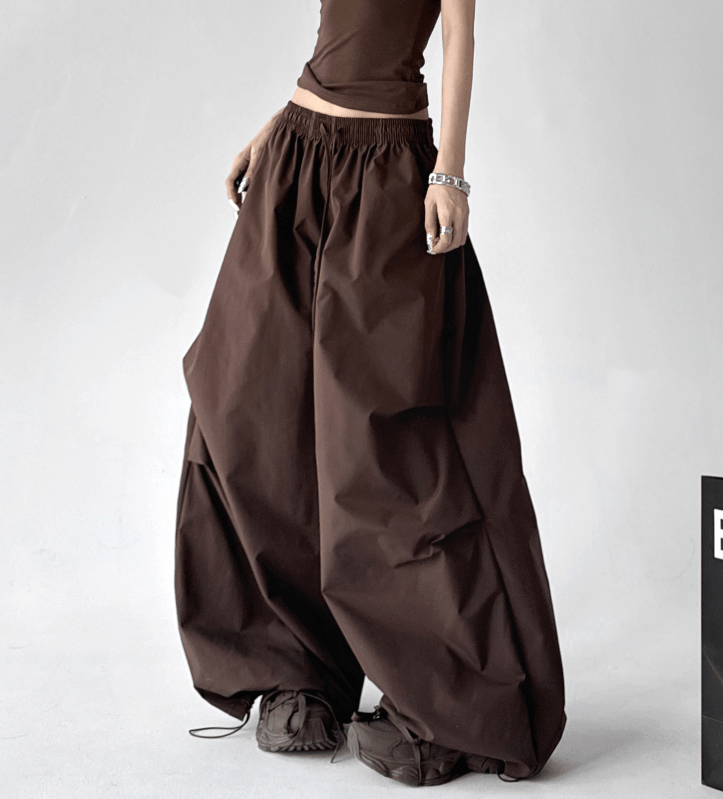 High-Waist Wide-Leg Drawstring Parachute Pants – CT6668 Secondary image