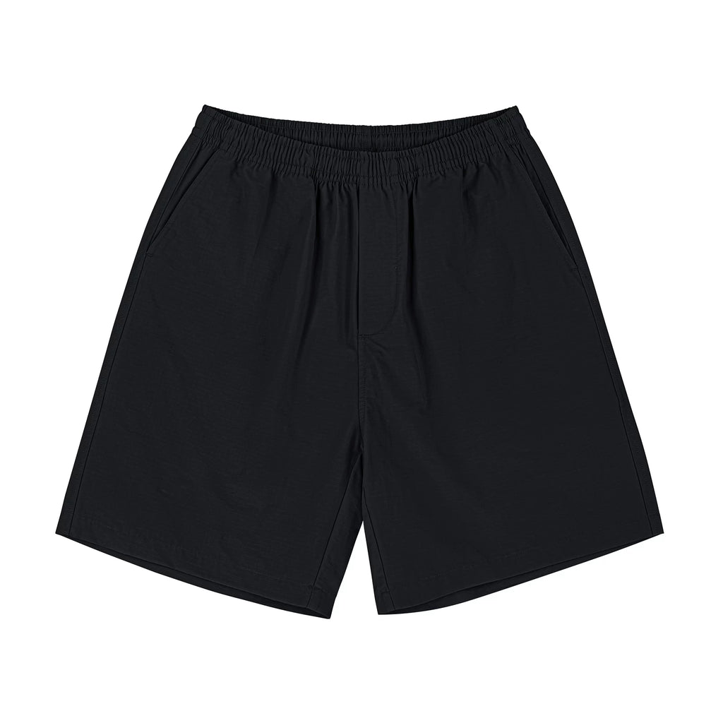 Black shorts, front view (K23).