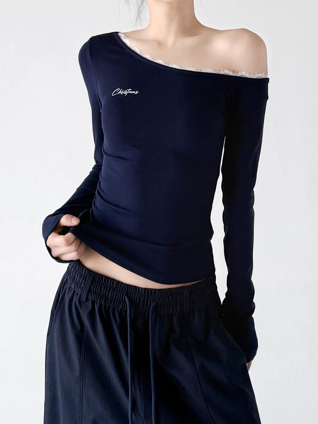 Lace-Trim Asymmetric Long-Sleeve T-Shirt - COPPING THREADS - CT ORIGINALS
