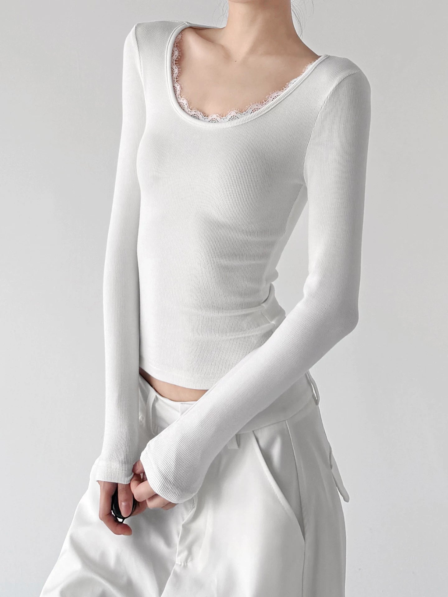 Lace-Trim Scoop-Neck Long-Sleeve T-Shirt Secondary image
