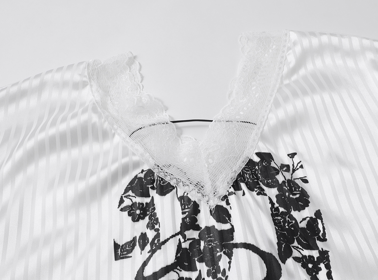 Lace V - Neck Graphic Jersey Blouse - COPPING THREADS - CHICISLAND