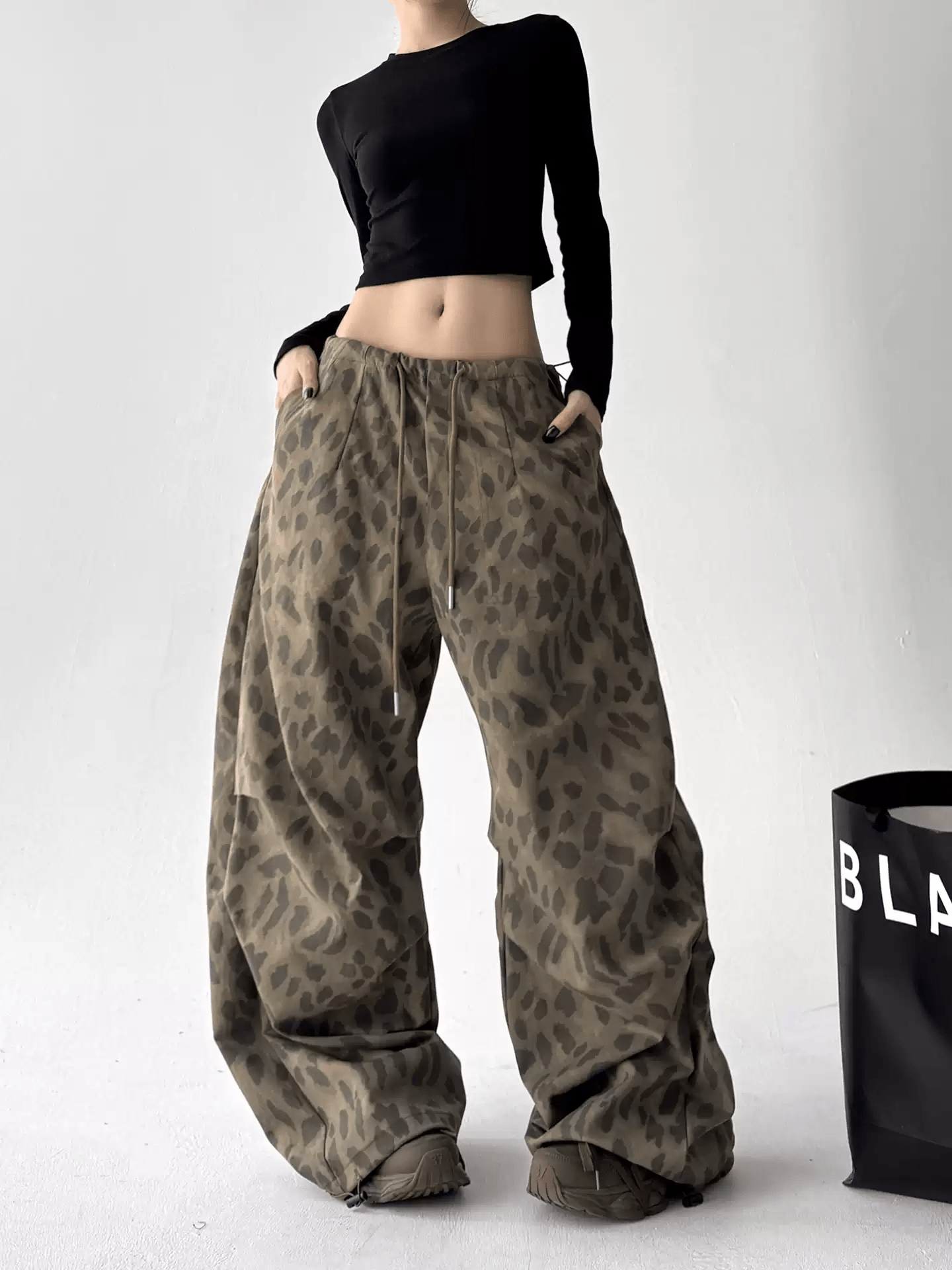 Leopard Cargo Wide - Leg Pants - COPPING THREADS - CT Select Hauptbild