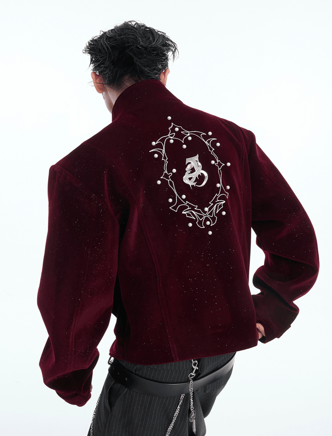 Kurze Jacke mit metallischen Knöpfen Main Image