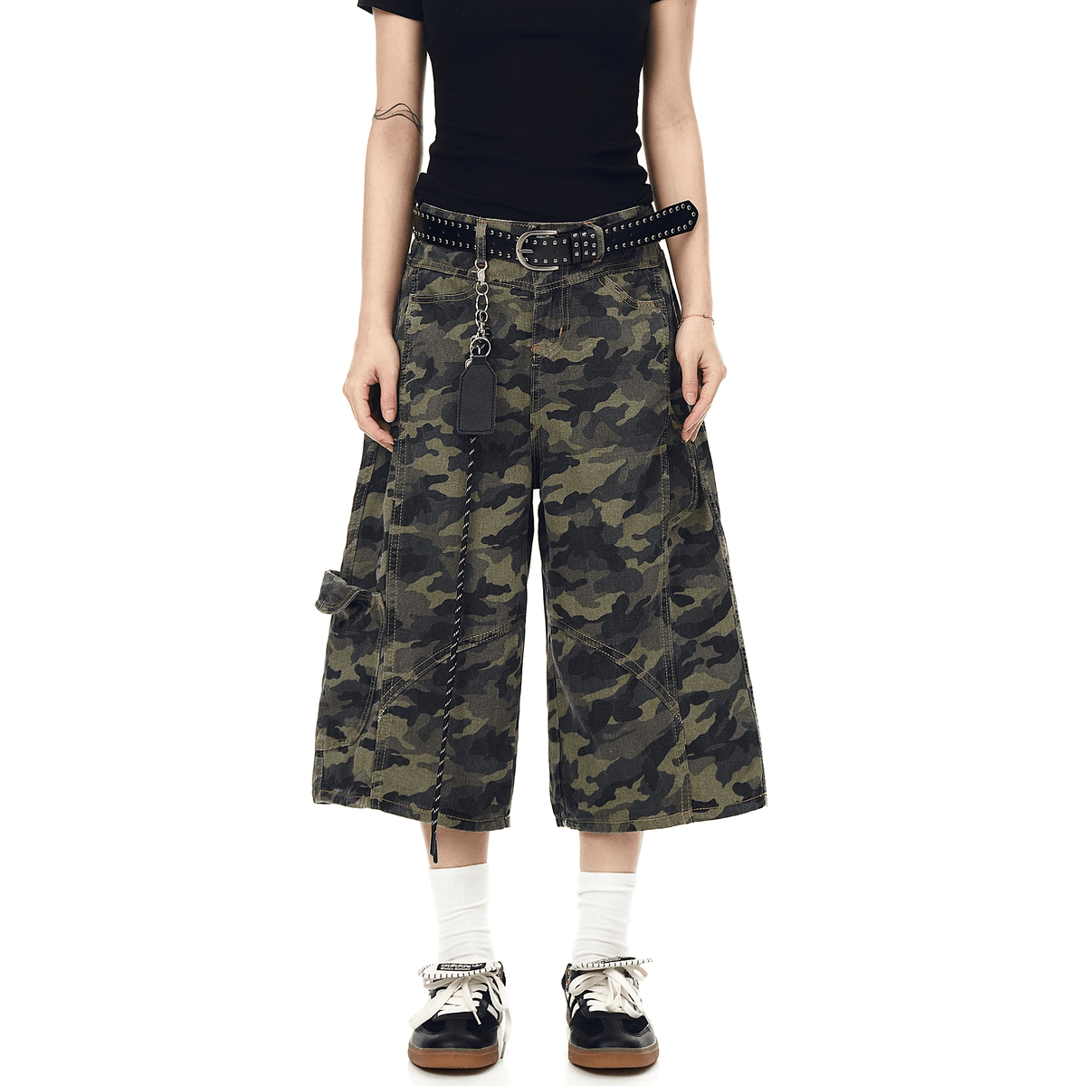 Multi - pockets Contrast Stitch Utility Shorts - COPPING THREADS - CT Select