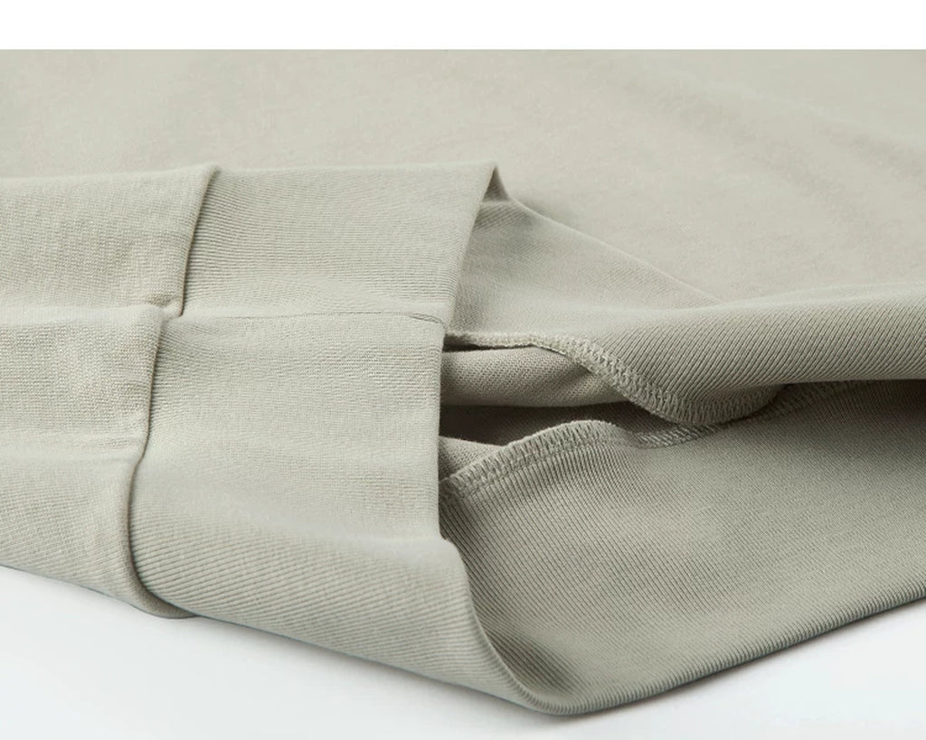 IDLT short sleeve sweatshirt, beige folded hem.