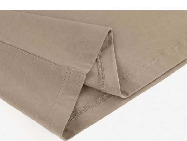 IDLT T-shirt, beige folded hem.
