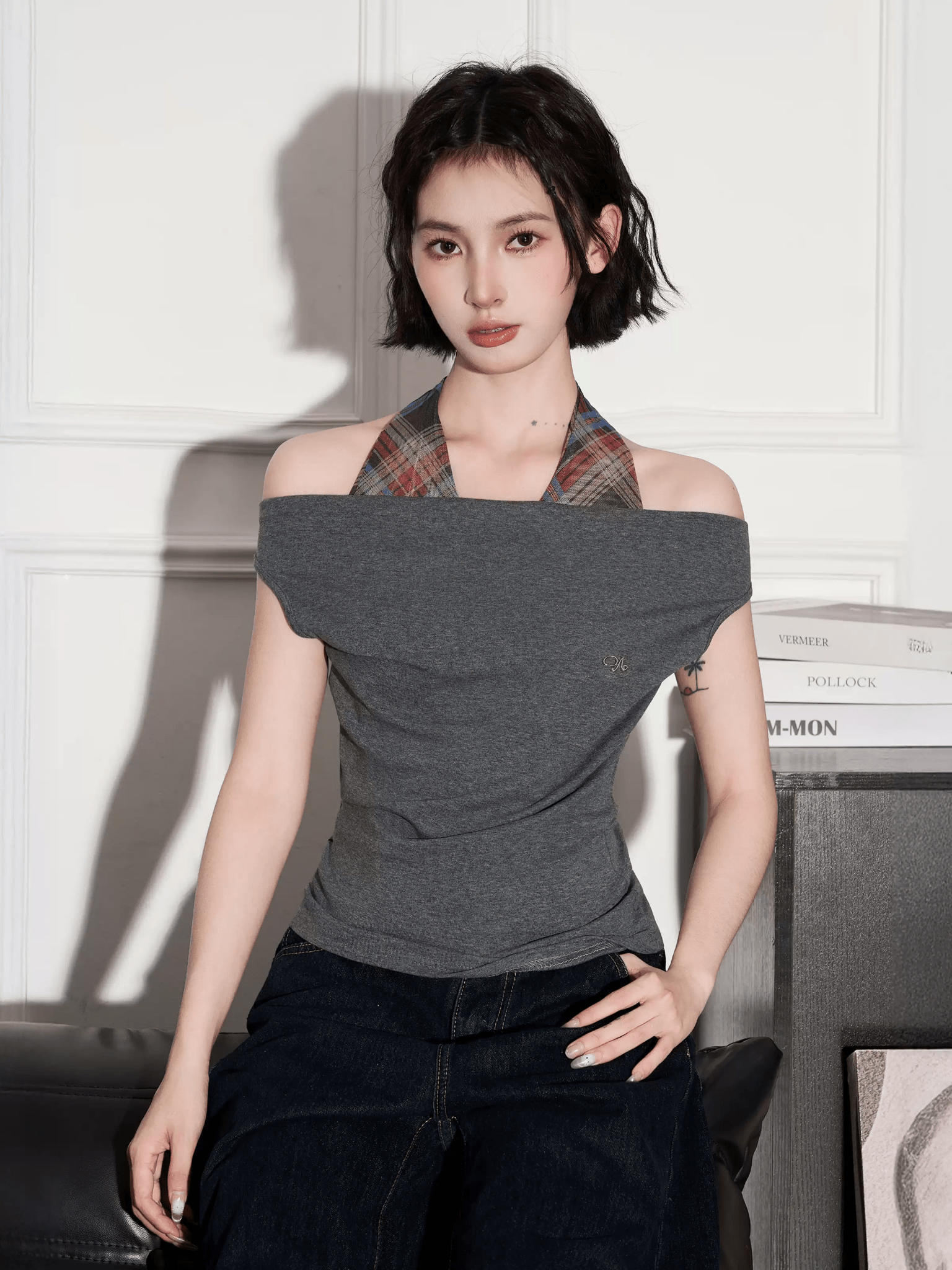 Off - Shoulder Halter Tee - COPPING THREADS - CT Select 메인 이미지