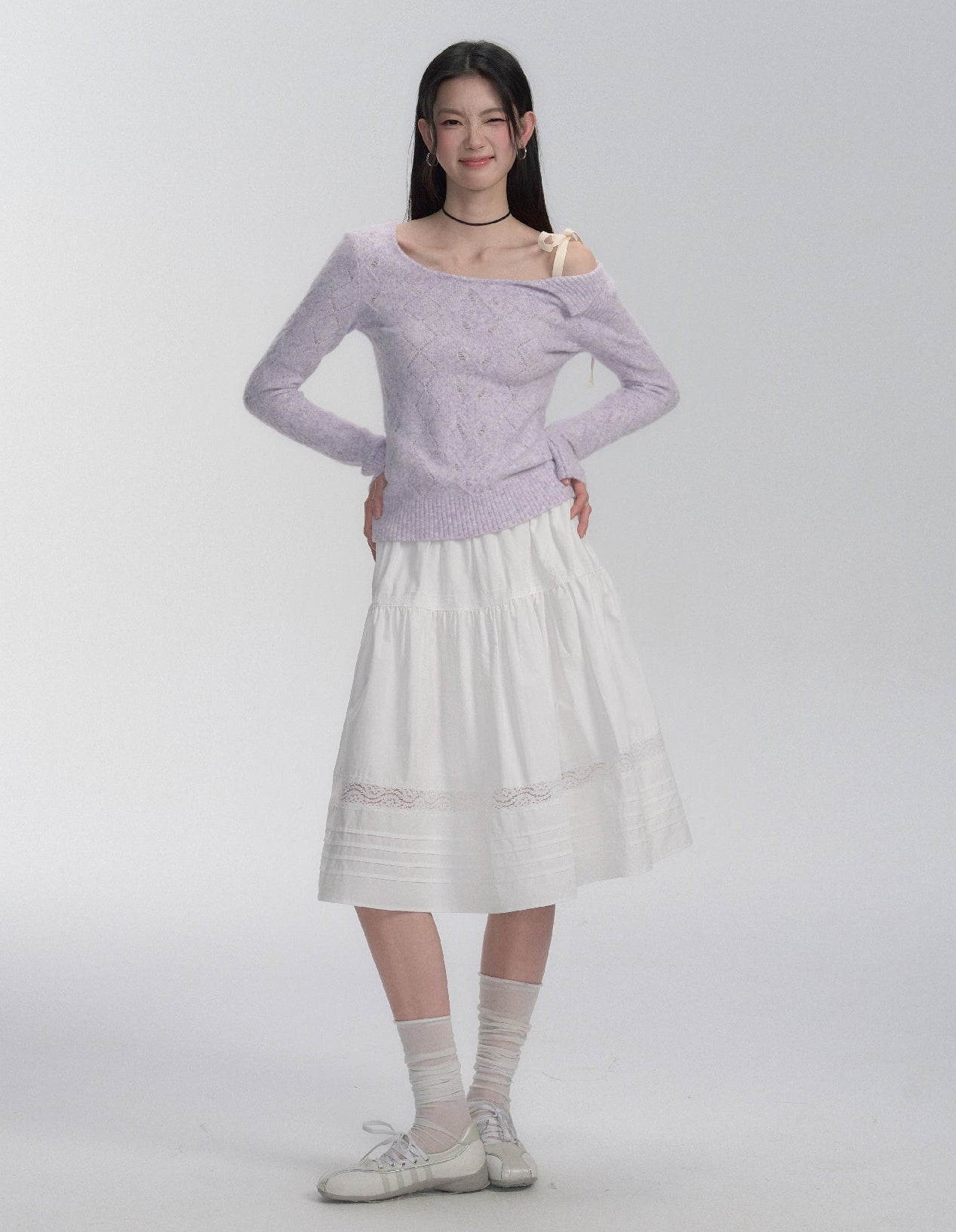 Off-Shoulder-Strickpullover mit Bindebändern Zweitbild