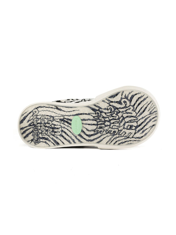 OUDER Smiler Canvas Zebra - COPPING THREADS - Ouder