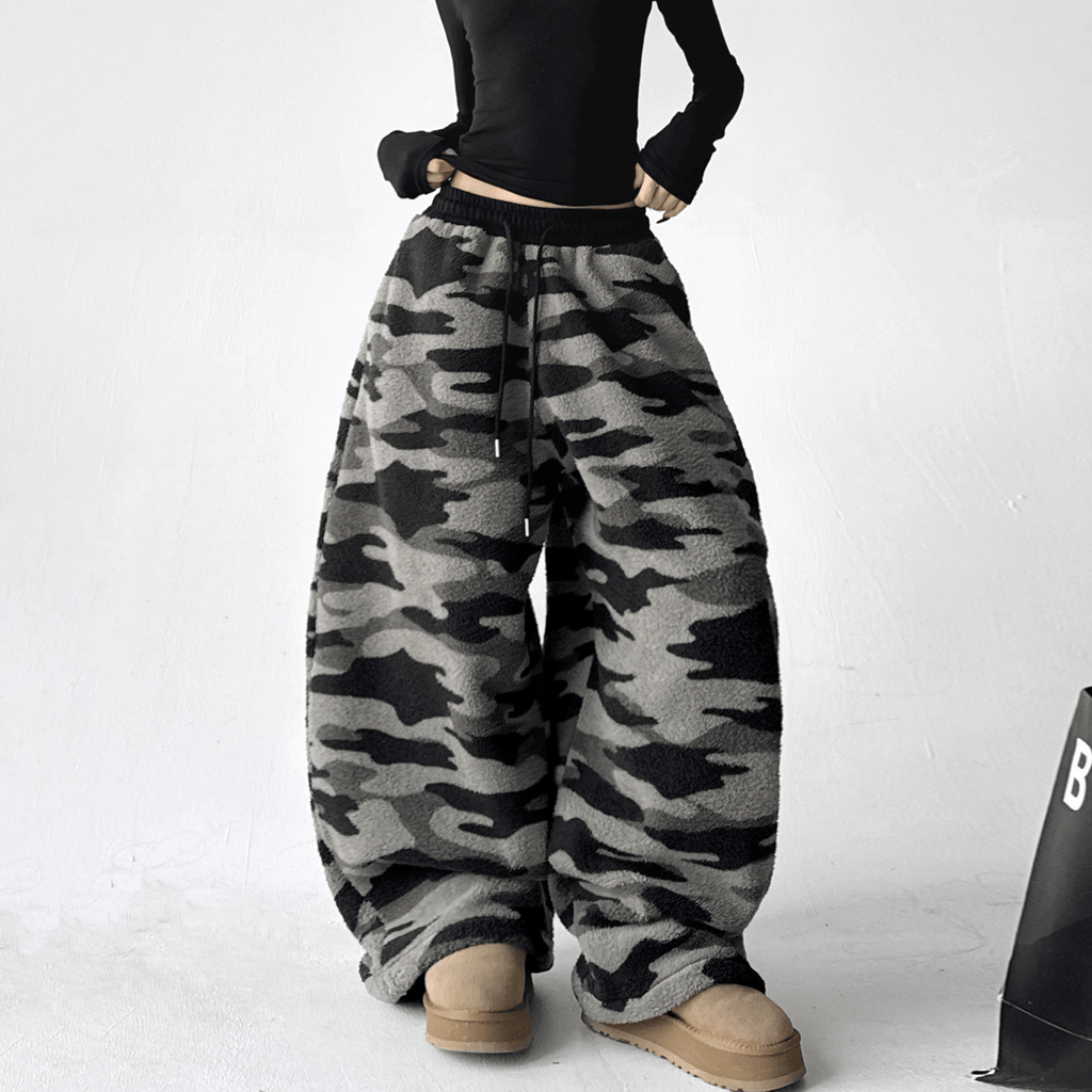 Oversized Camo Fleece Sweatpants - COPPING THREADS - CT Select