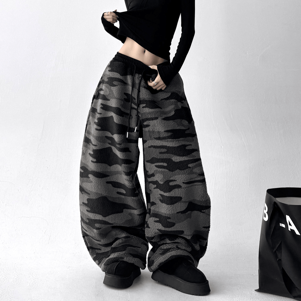 Oversized Camo Fleece Sweatpants - COPPING THREADS - CT Select