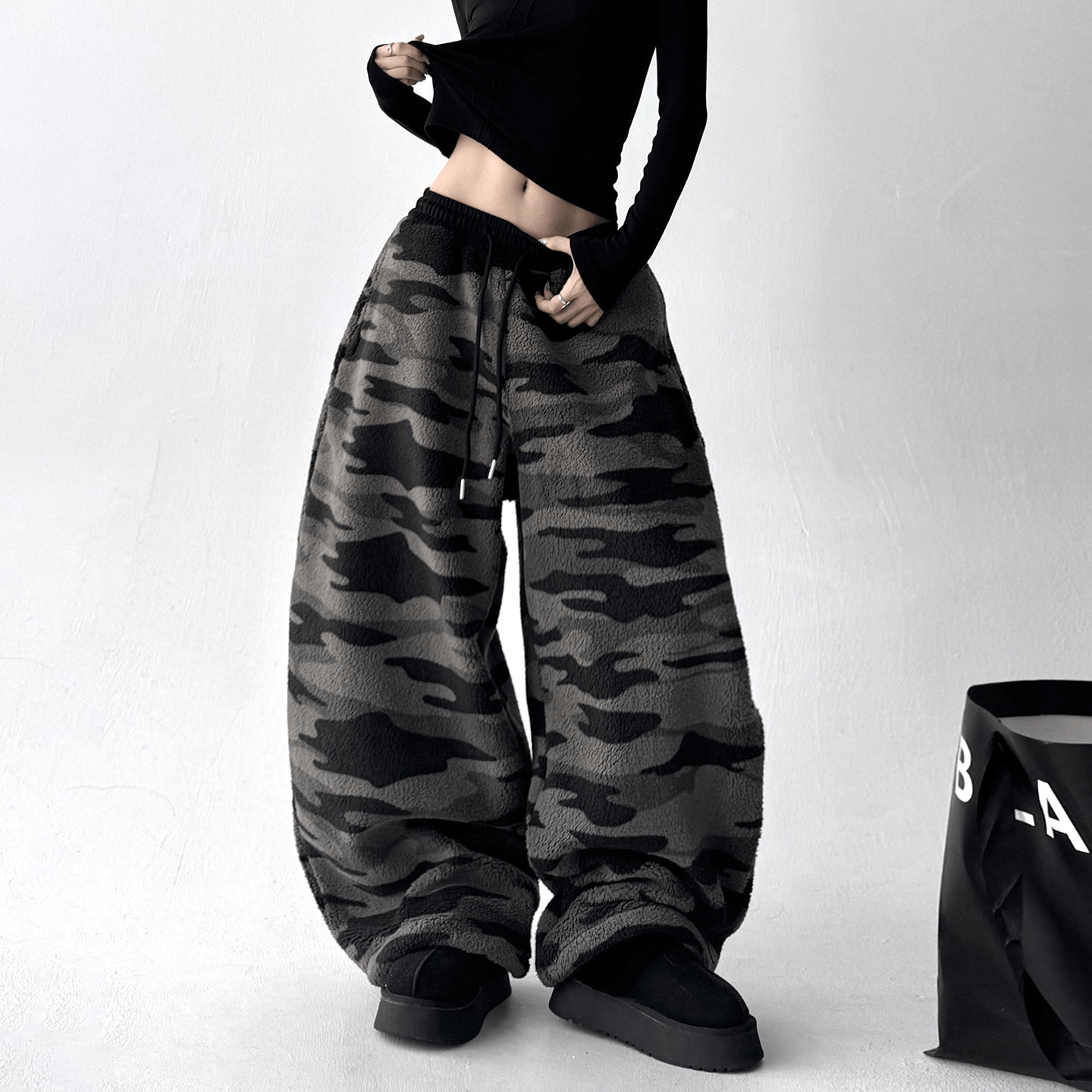 Oversized Camo Fleece Sweatpants - COPPING THREADS - CT Select