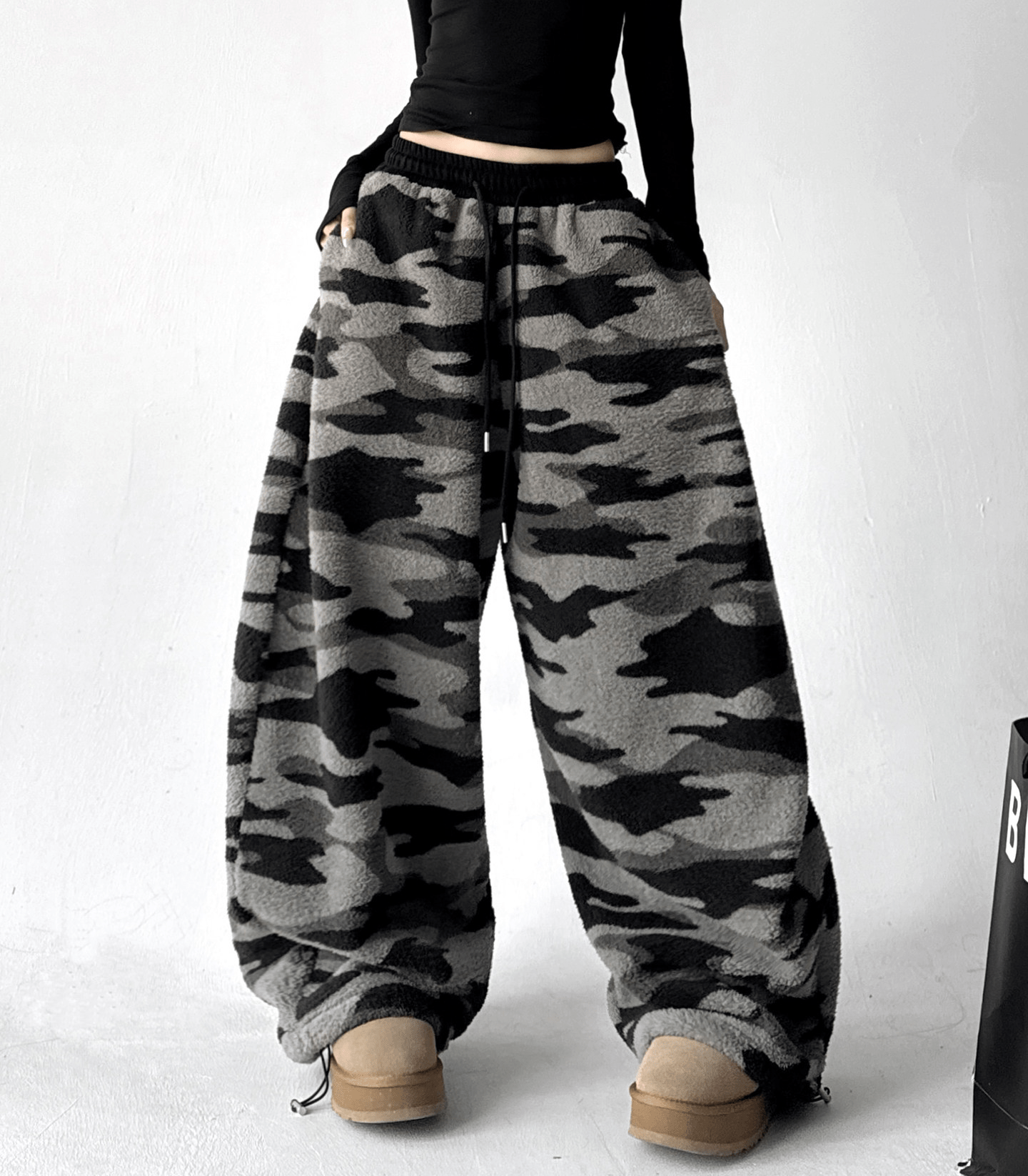 Oversized Camo Fleece Sweatpants - COPPING THREADS - CT Select