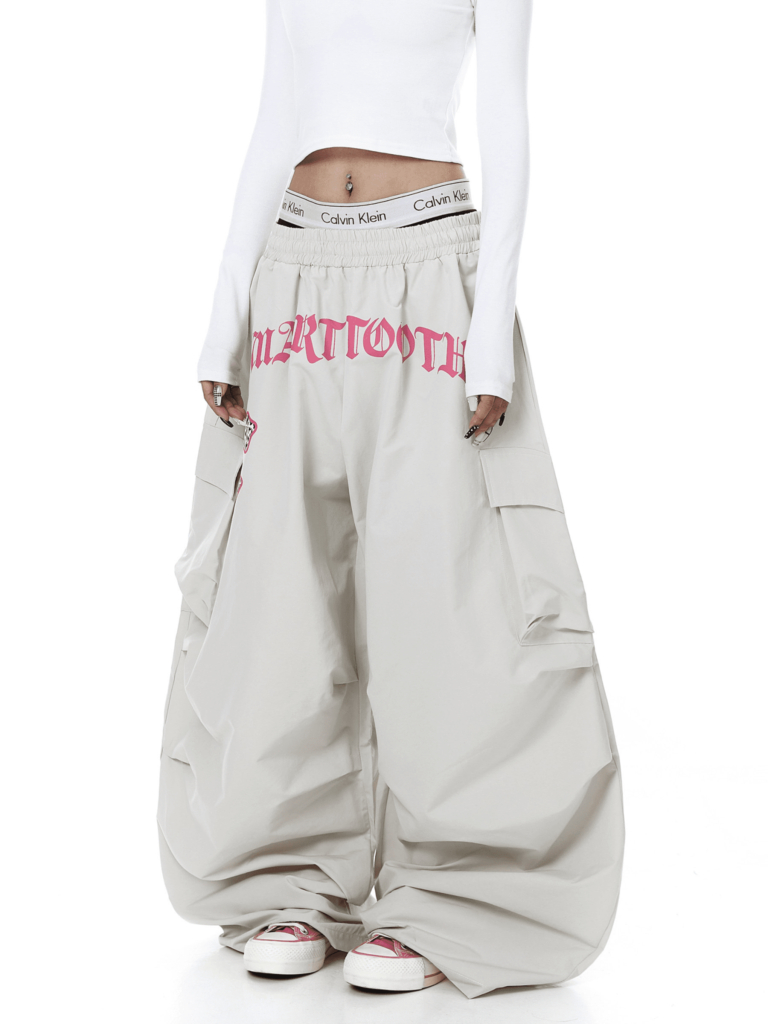 Oversized Graphic Pleated Baggy Cargo Pants Secondary image