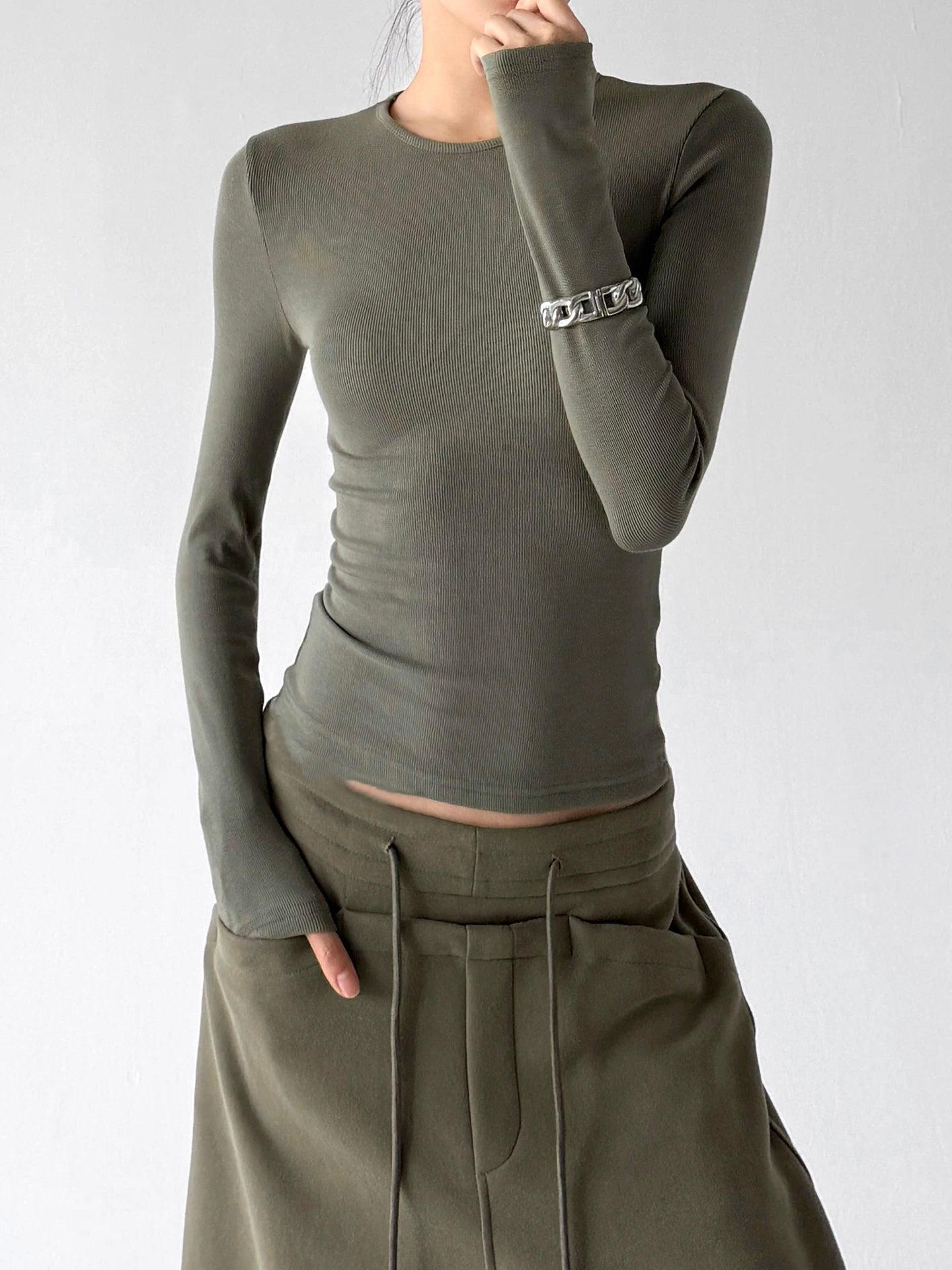 Plain Crewneck Long-Sleeve T-Shirt Secondary image