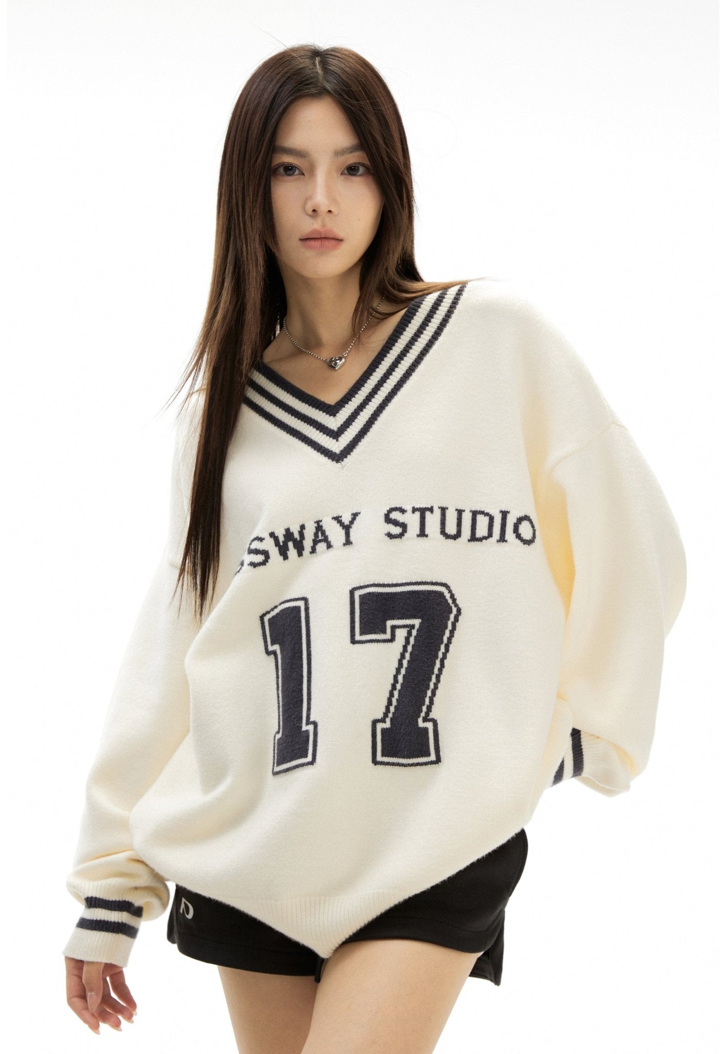 Retro 17 Graphic V - Neck Knit Sweater - COPPING THREADS - CHICISLAND