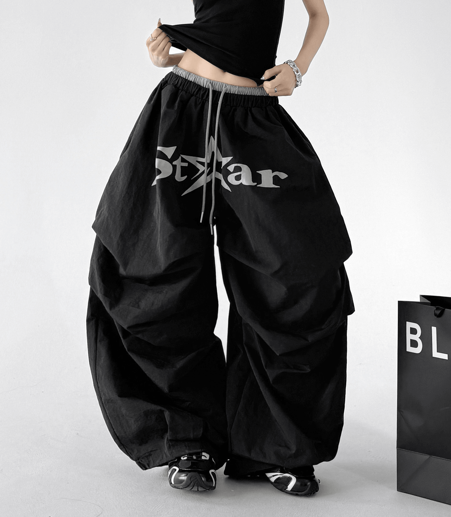 Star Graphic Parachute Wide-Leg Pants - CT730 Secondary image