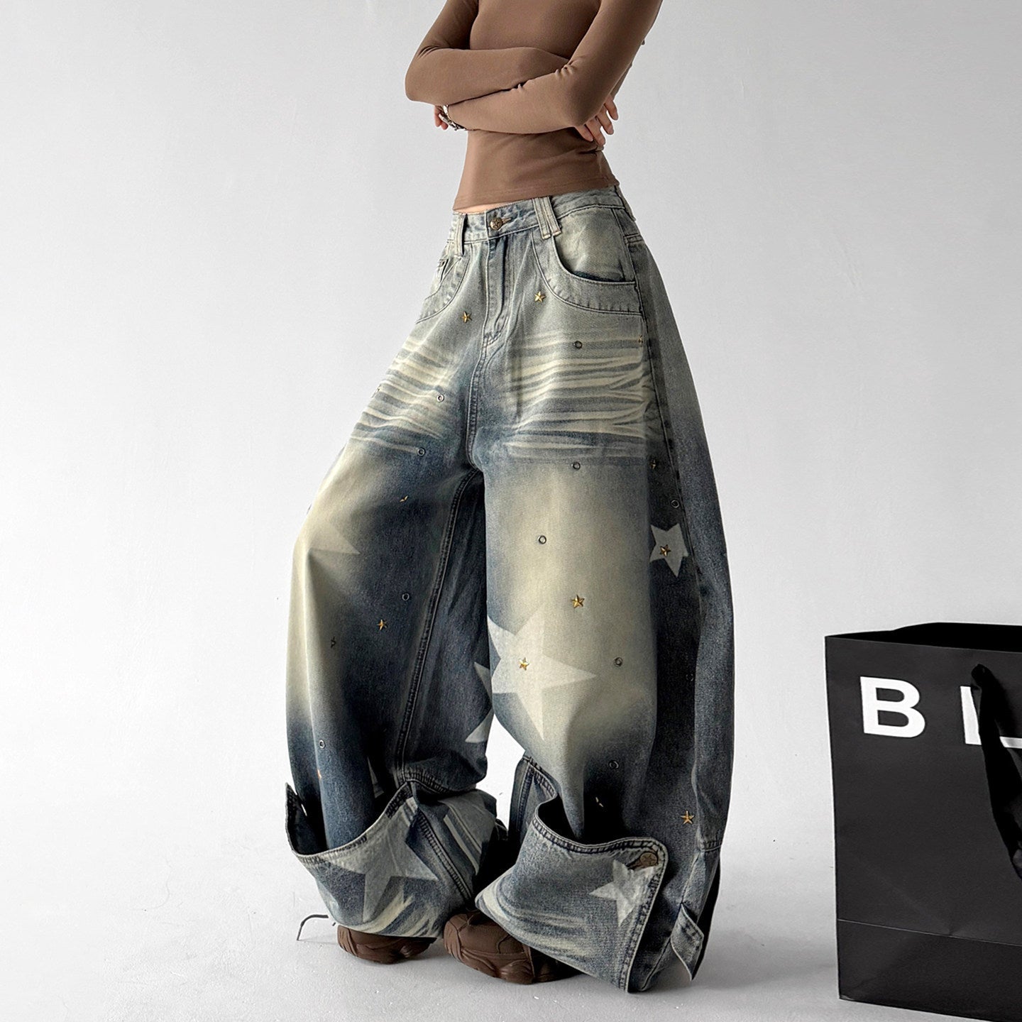 Star-Print Washed Jeans - CT3089 Secondary image