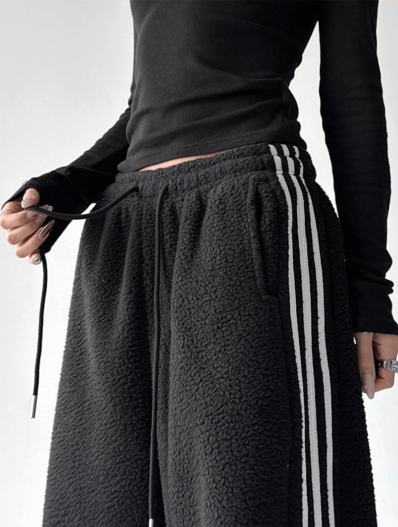 Three - Stripe Sherpa Fleece Sweatpants - COPPING THREADS - CT Select