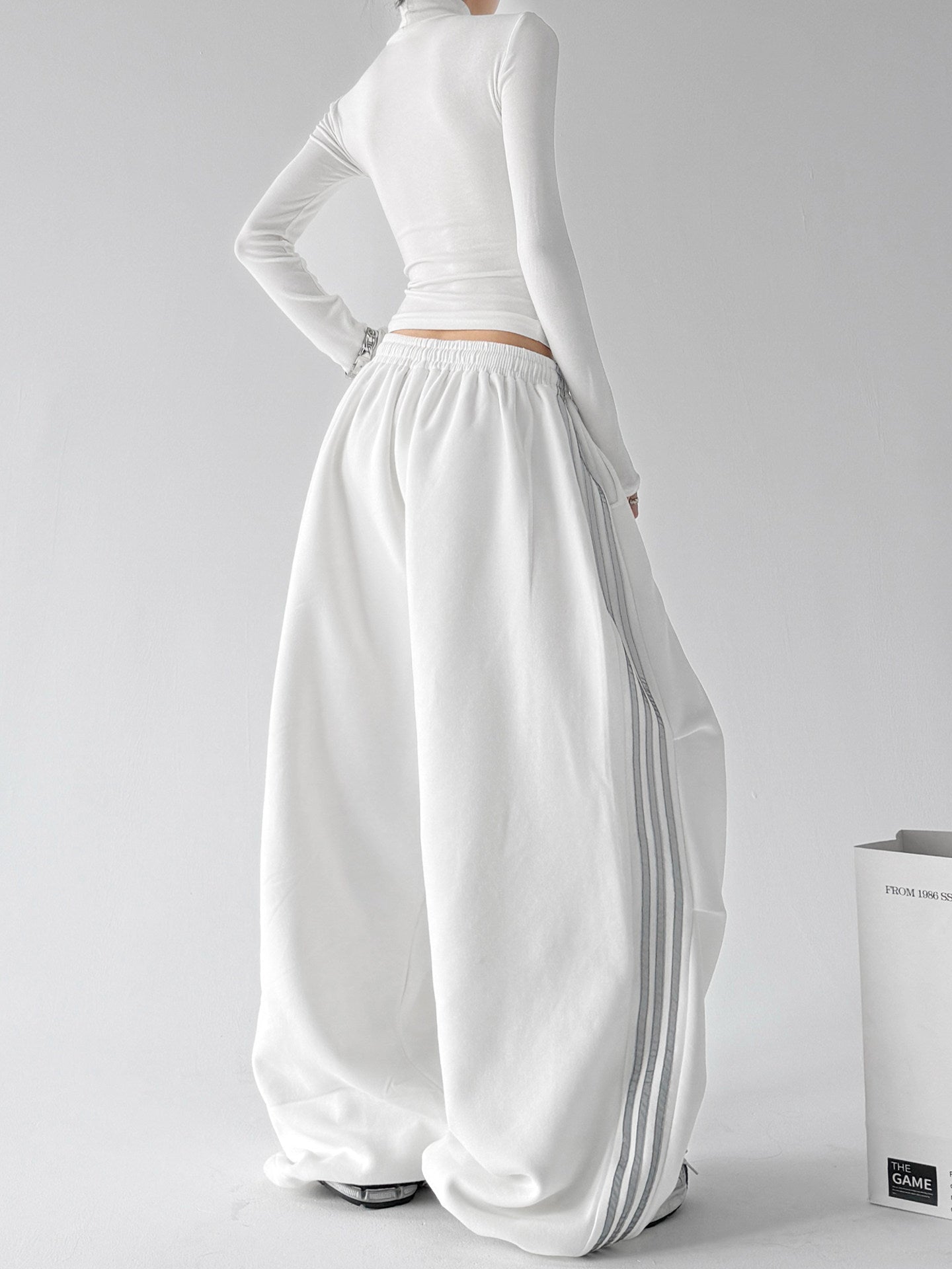 Triple-Stripe Wide-Leg Sweatpants - CT222 서브 이미지