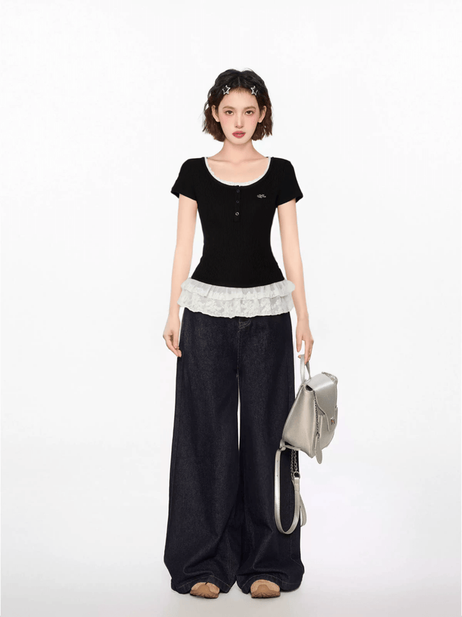 Crop Top aus Strick mit U-Ausschnitt und Spitzenbesatz Main Image