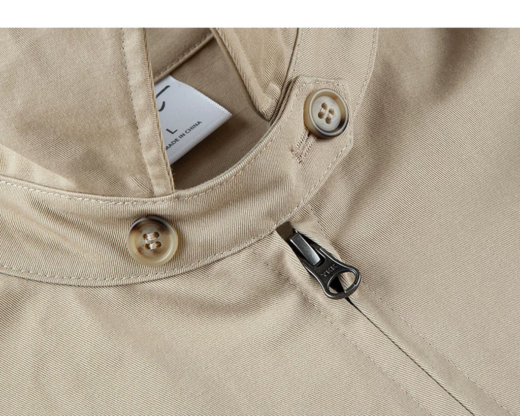 IDLT zip jacket, beige collar fastening tab.