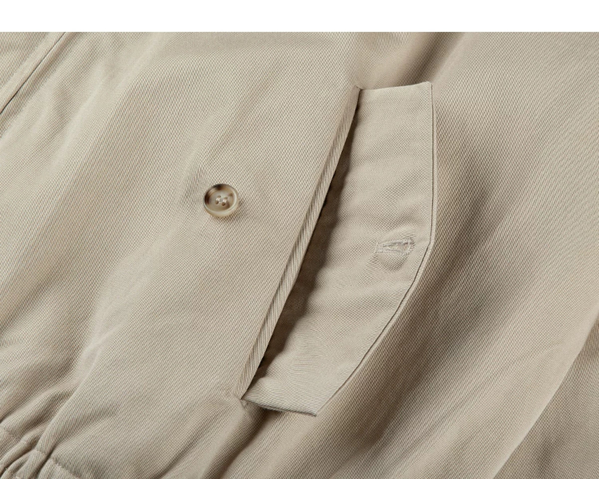 IDLT zip jacket, beige buttoned pocket.