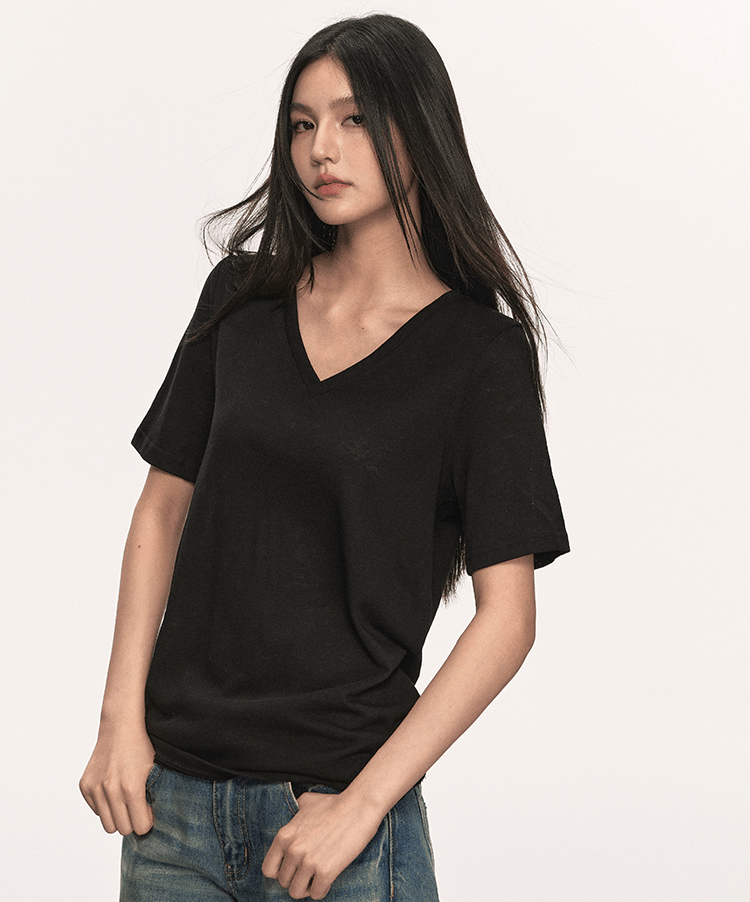 V - Neck Basic Tee - COPPING THREADS - Anna Aneae