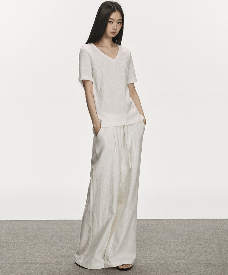 V - Neck Basic Tee - COPPING THREADS - Anna Aneae