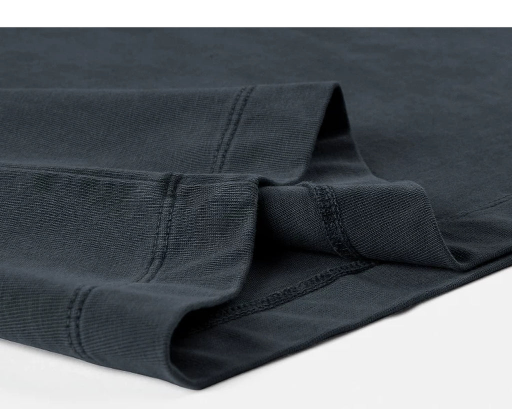 IDLT washed T-shirt, dark gray folded hem.